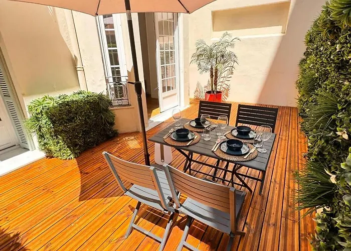 Luxury With Private Terrace In Prázdninový dům *