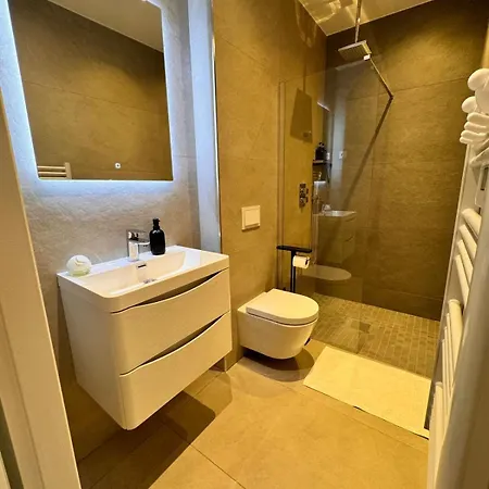 Luxury With Private Terrace In בית נופש *