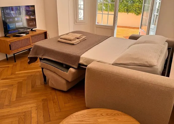 Luxury With Private Terrace In Casa de Férias Nice